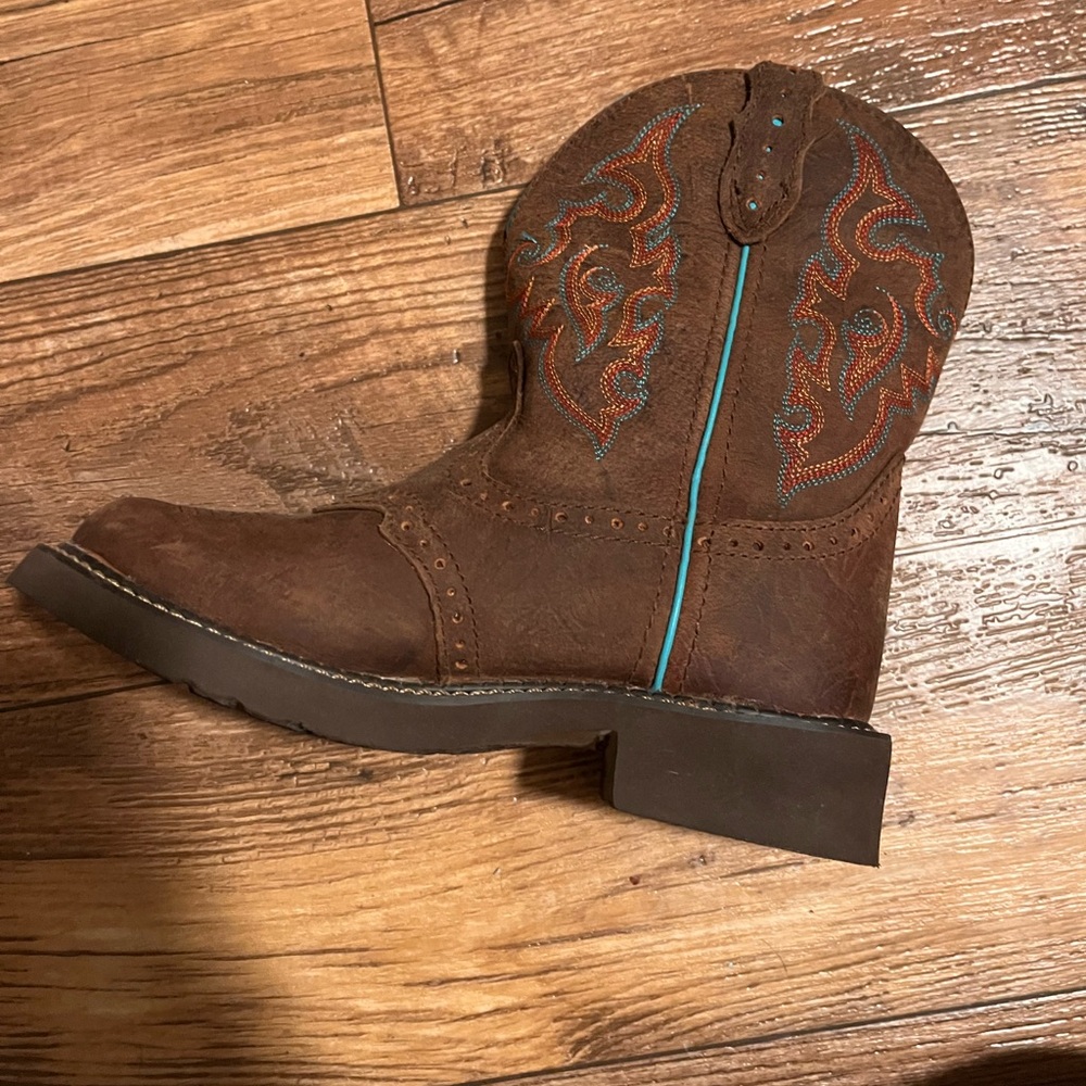Justin Gypsy Women's Brown Ankle Boots - Picture 8 of 12